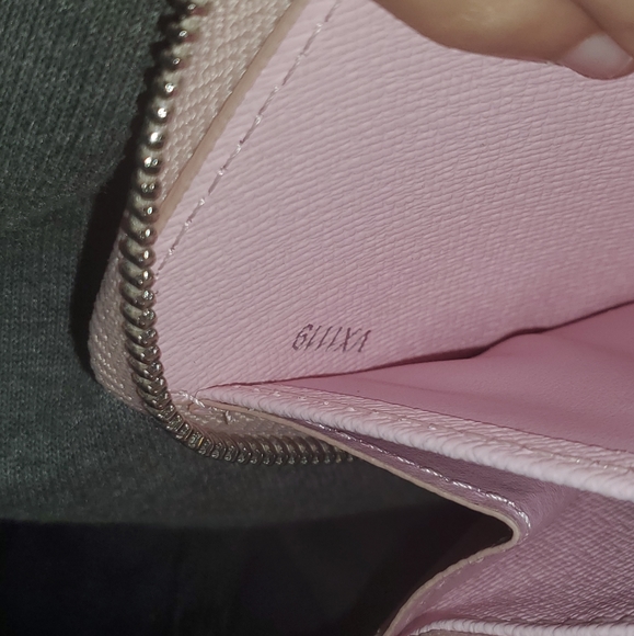 (SOLD) Louis Vuitton Escale Zippy Wallet - Picture 6 of 6